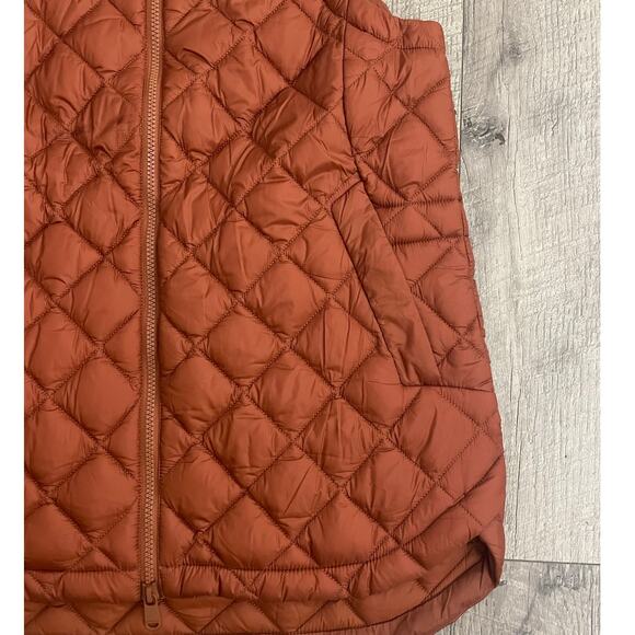 Athleta Whisper Featherless Insulated Vest Women’s Gorpcore Hiking Puffer - Picture 3 of 7